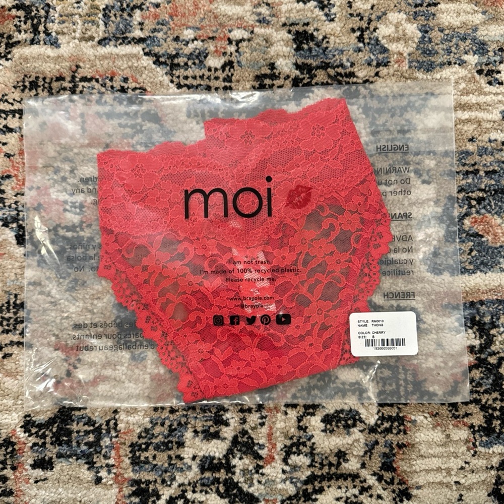 Moi Thong Panty size S Cherry New!!!